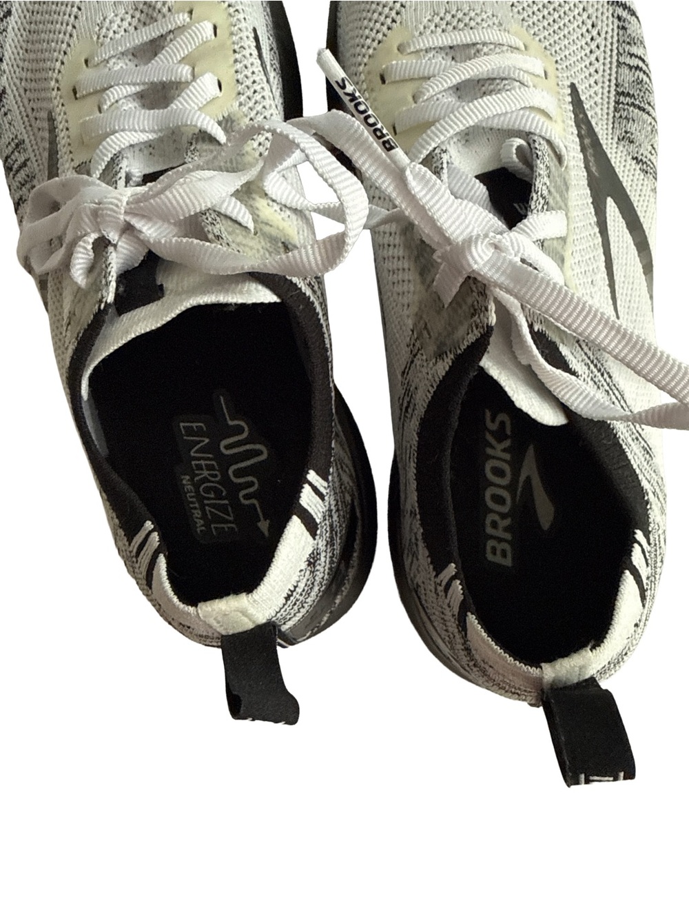 BROOKS Levitate 4.0 Men's White, Black, Gray Running Active Sneakers Shoes Sz 11 - Picture 7 of 11